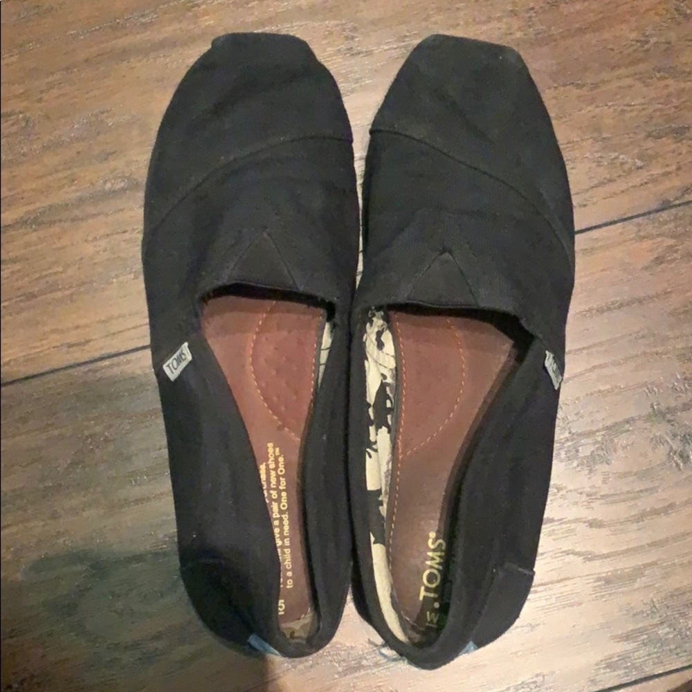 black Toms
